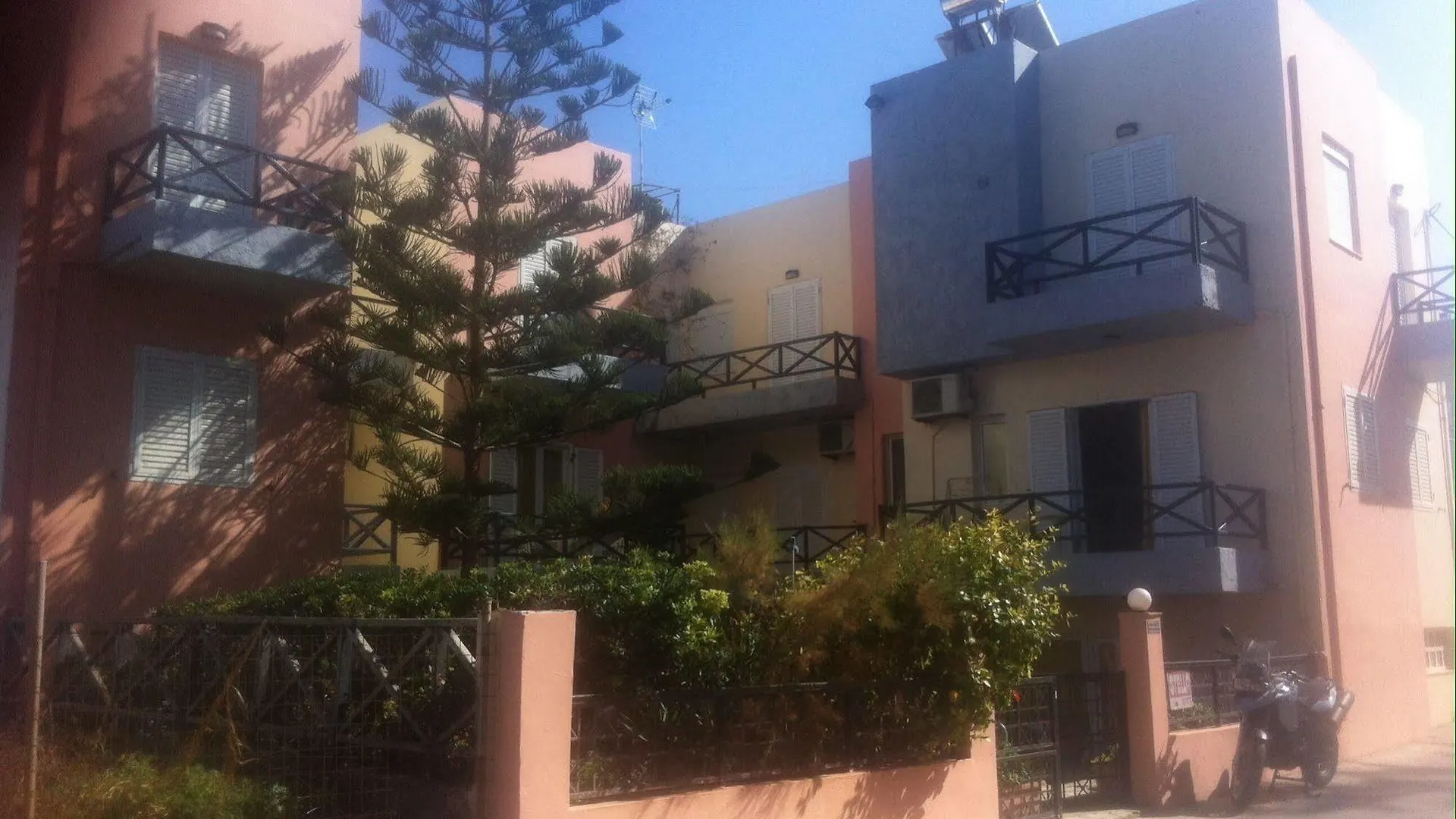 Stella Apartments Kokkini Hani Aparthotel